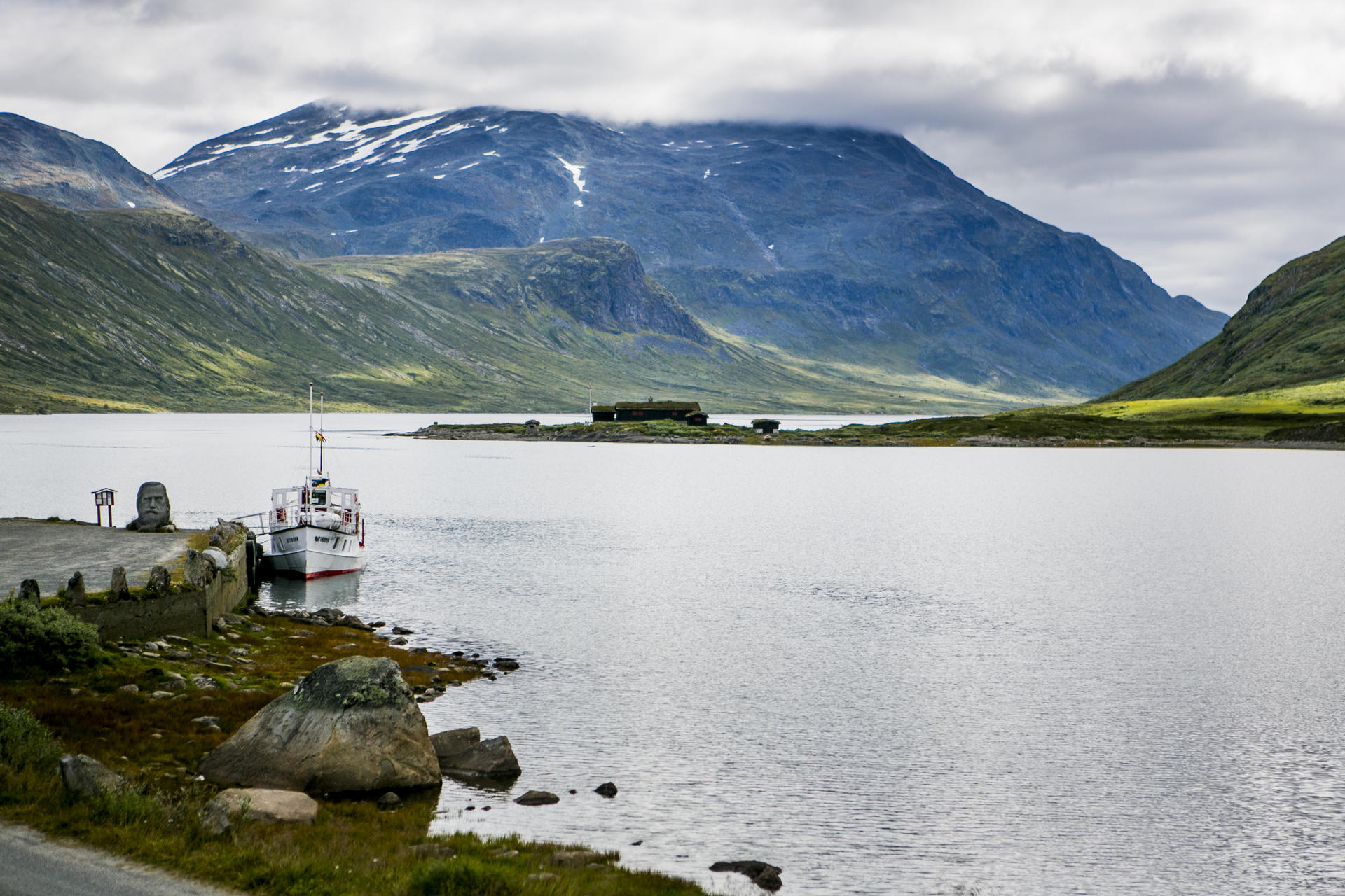 Hiking Jotunheimen Mountains to The Fjords@ChristianRothChristensen(2)