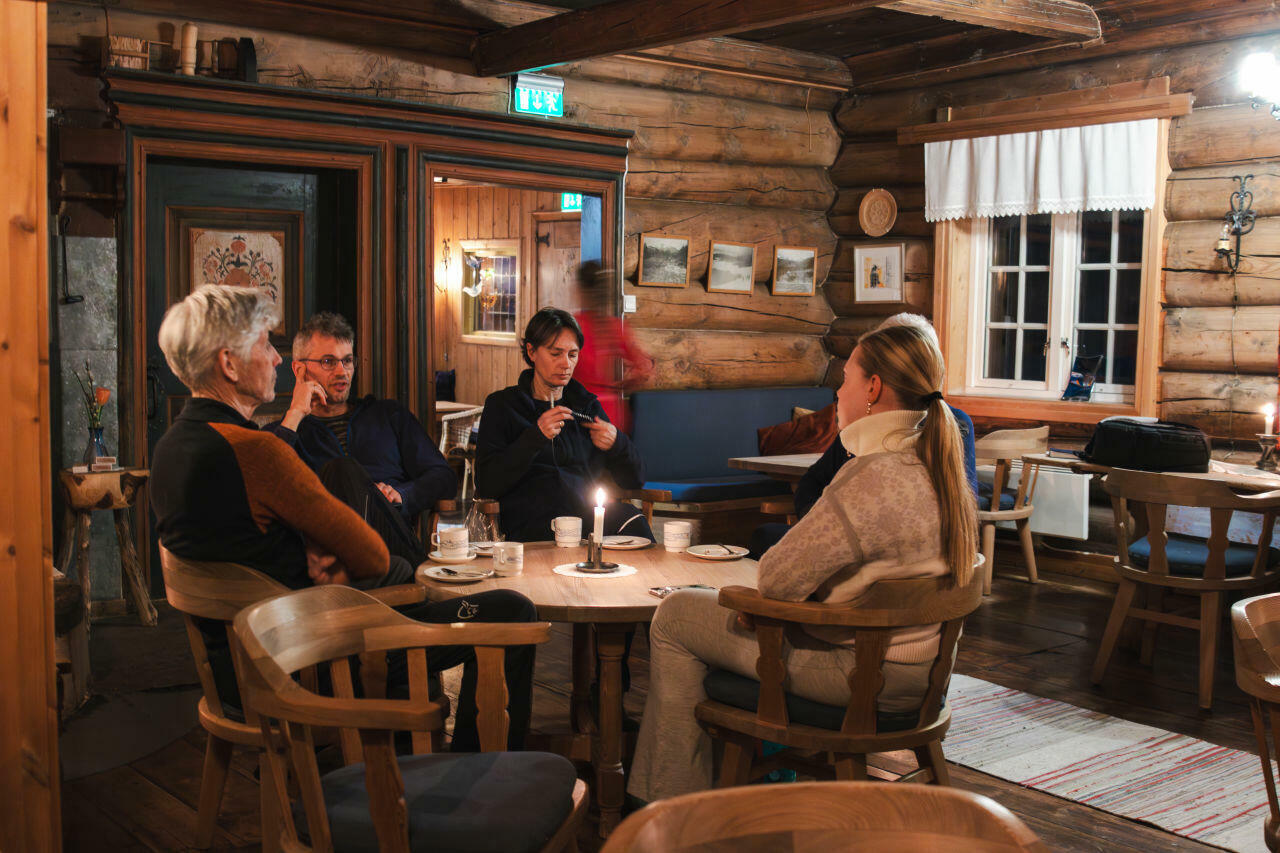 Gvevilvasshytta fireplace@Janne Horgen Tegnander