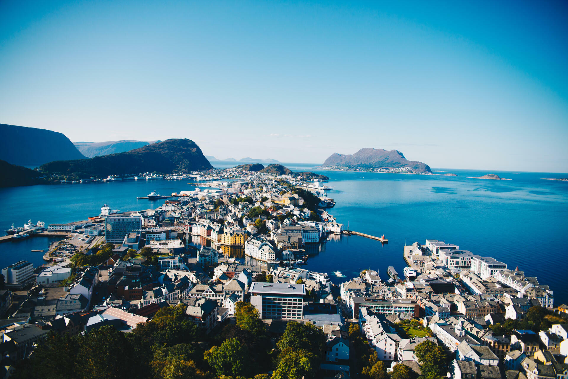 Ålesund Norway_ Nicolai Berntsen