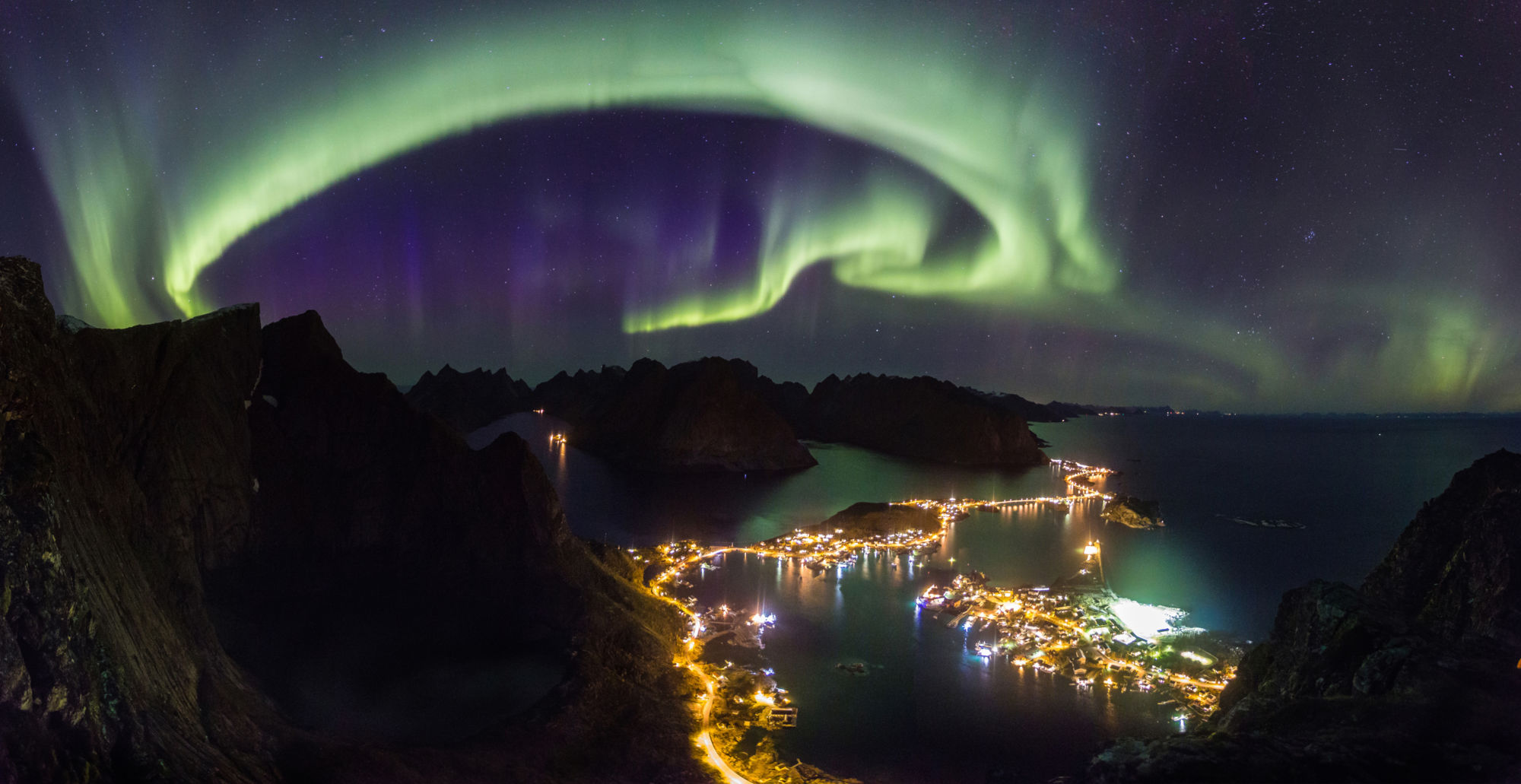 Northern lights in Lofoten. Photo: Alex Conu