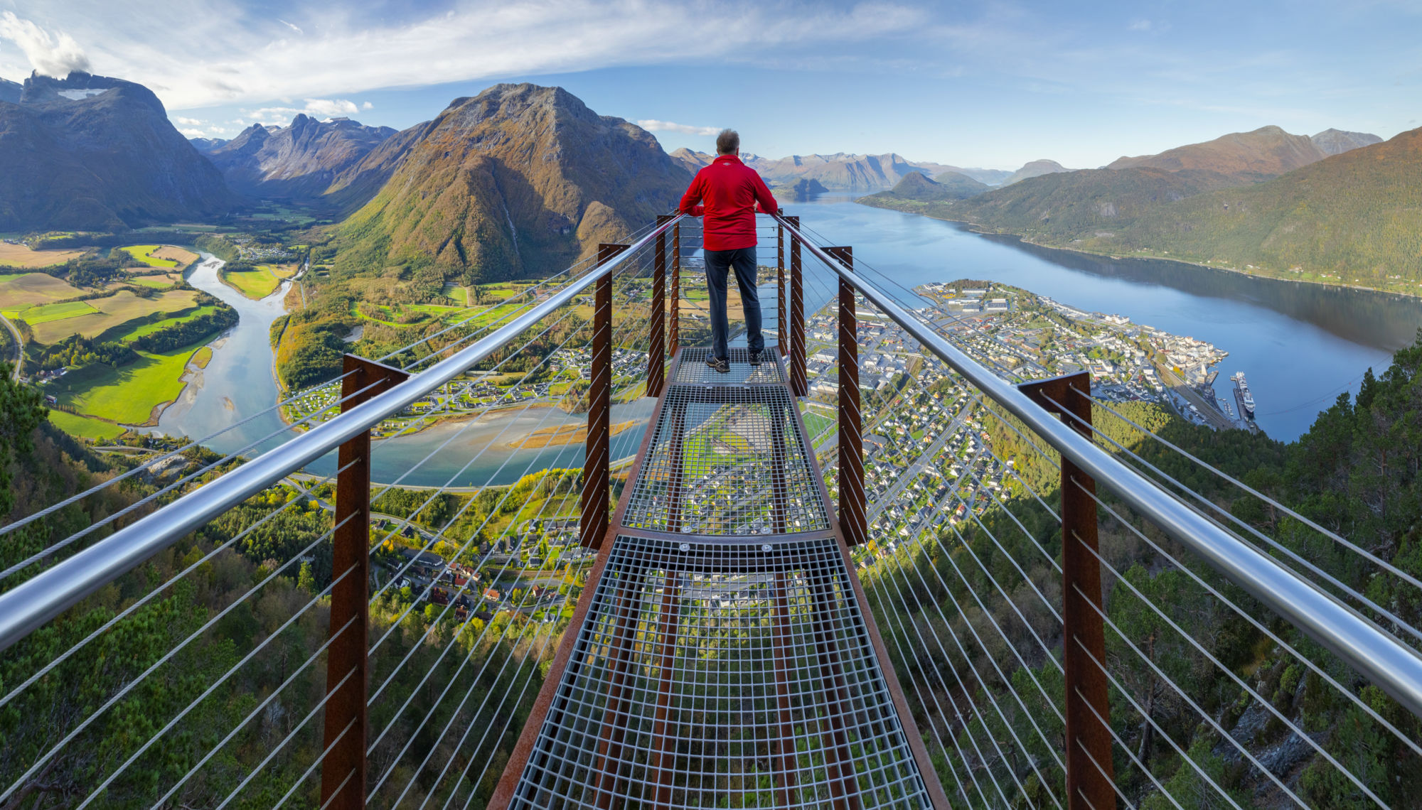 Rampestreken  viewpoint@Vidar Moløkken - Visit Norway
