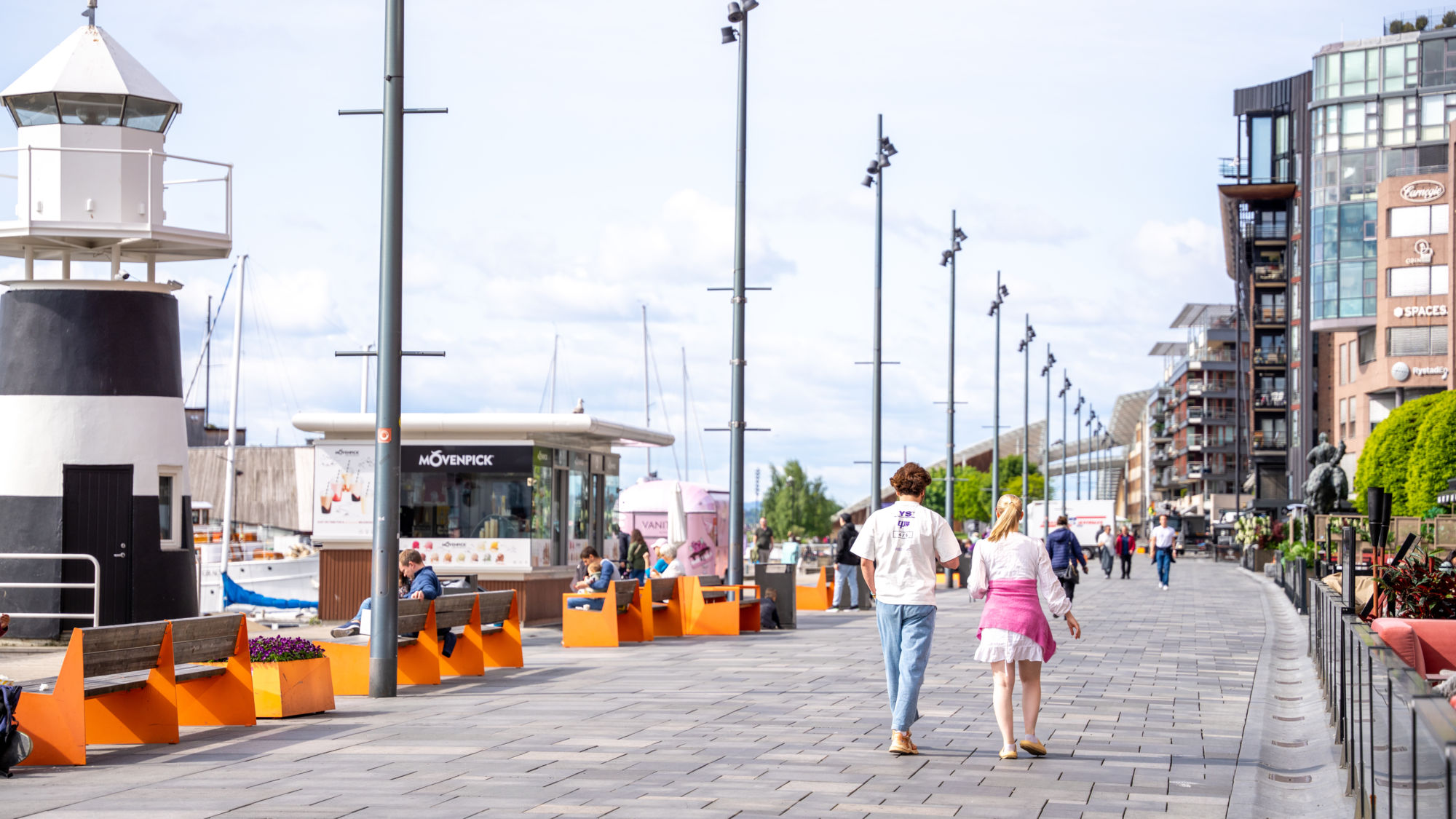 Aker Brygge in Oslo_Fredrik Ahlsen_Visit Norway