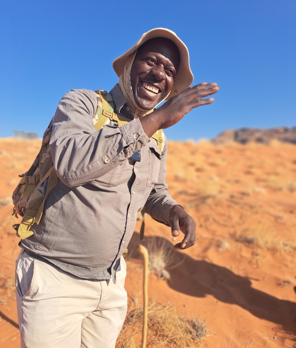 Lokal guide i Namib-ørkenen.