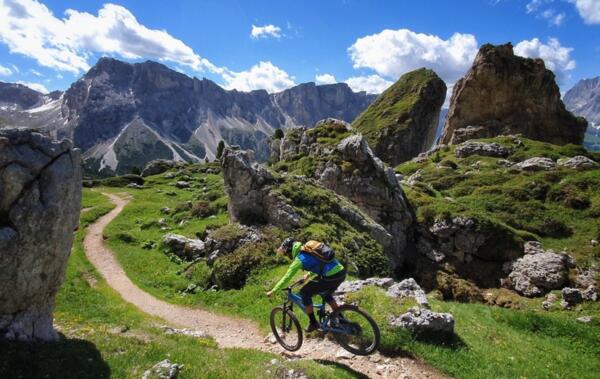 Terrengsykkeltur i Dolomittene