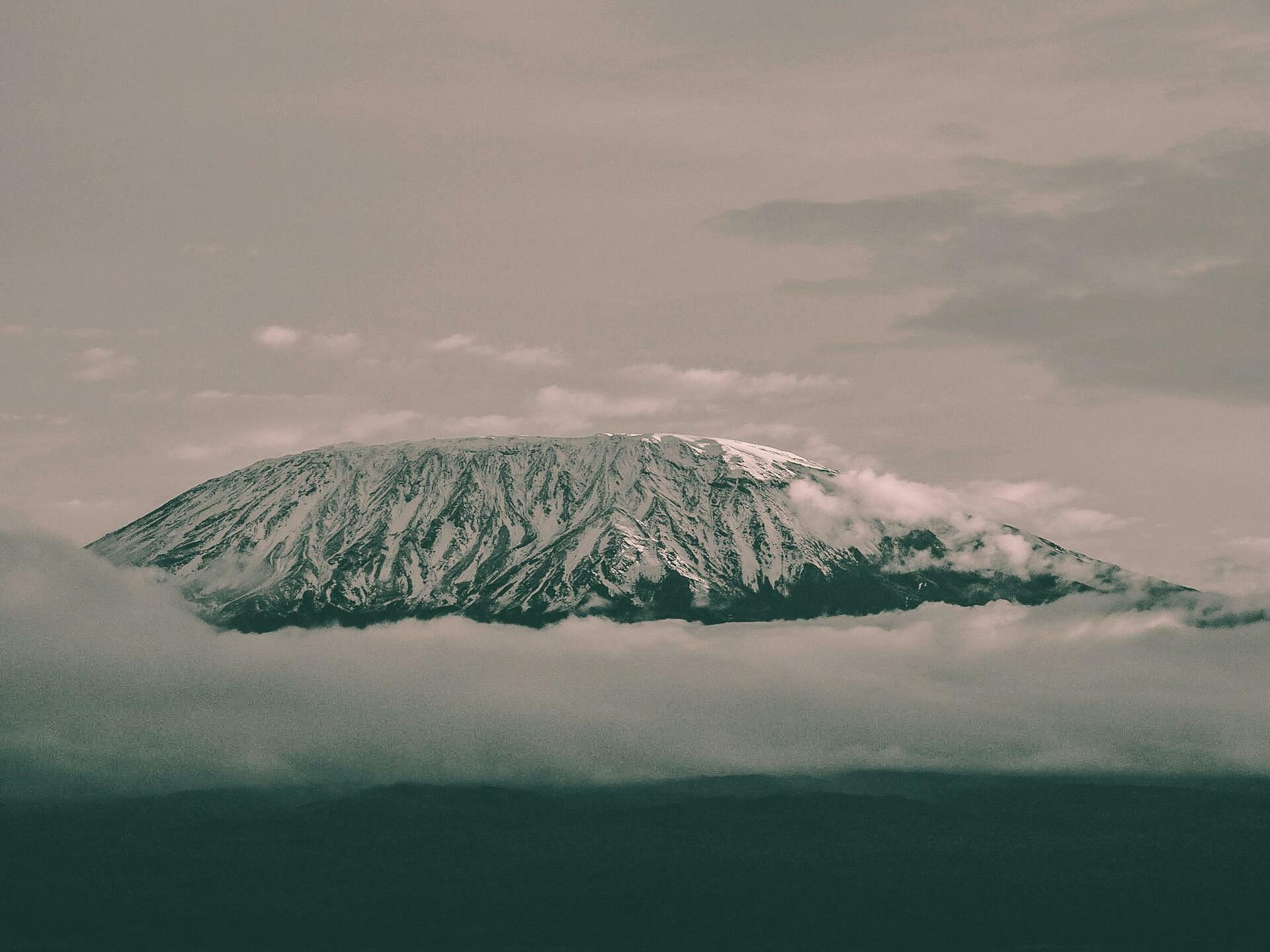 Kilimanjaro-2025@harshil-gudka-unsplash